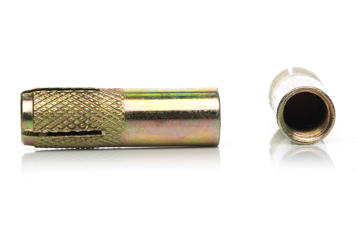 Анкер забивной стальной d20